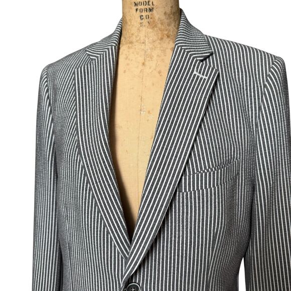 Lief Horsens Sport Jacket Blazer 42R Lined Front Pockets Two Buttons Closure - Picture 3 of 10